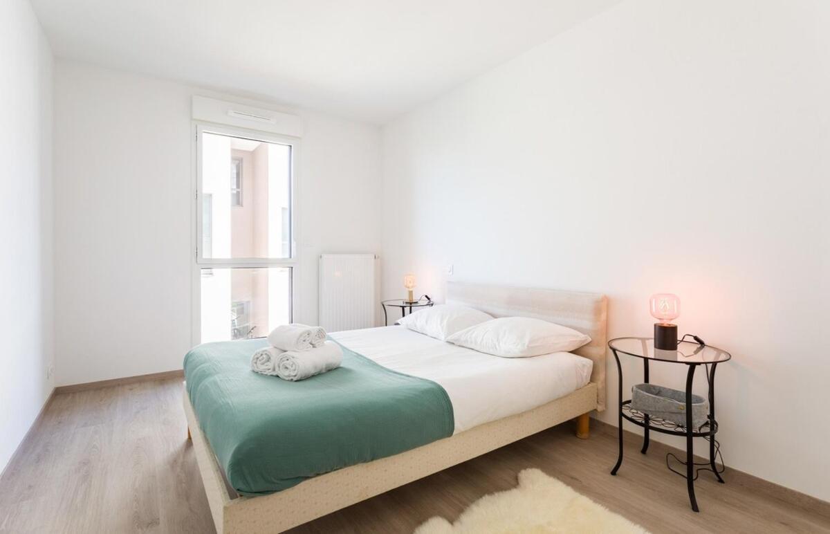 Le Rio, Appartement Avec Terrasse & Parking Рен Екстериор снимка